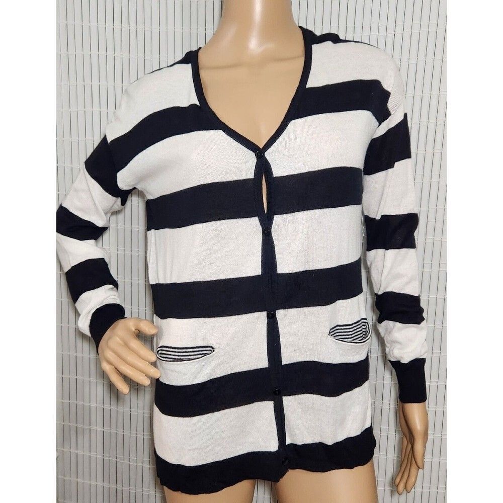 DIP Long sleeve Top Size Small With Pockets Color Black And White Lightweight